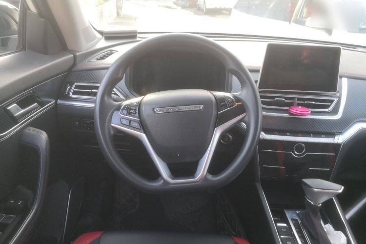 Used Venucia T60 2020 1.6L CVT Smart Drive Version China VI Standard Steering Wheel