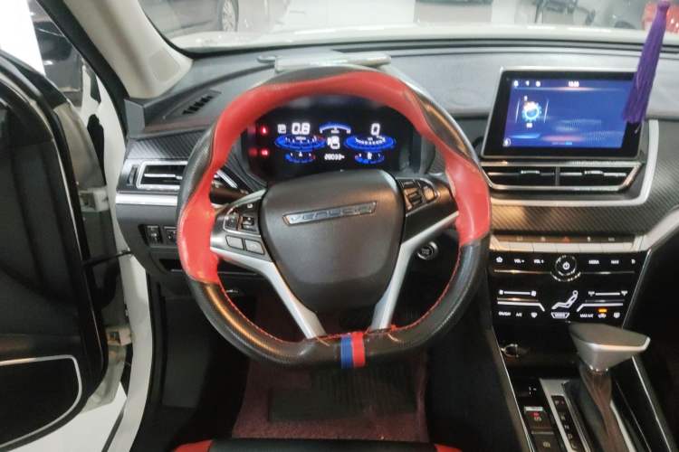 Used Venucia T60 2020 1.6L CVT Smart Drive Version China VI Standard Steering Wheel