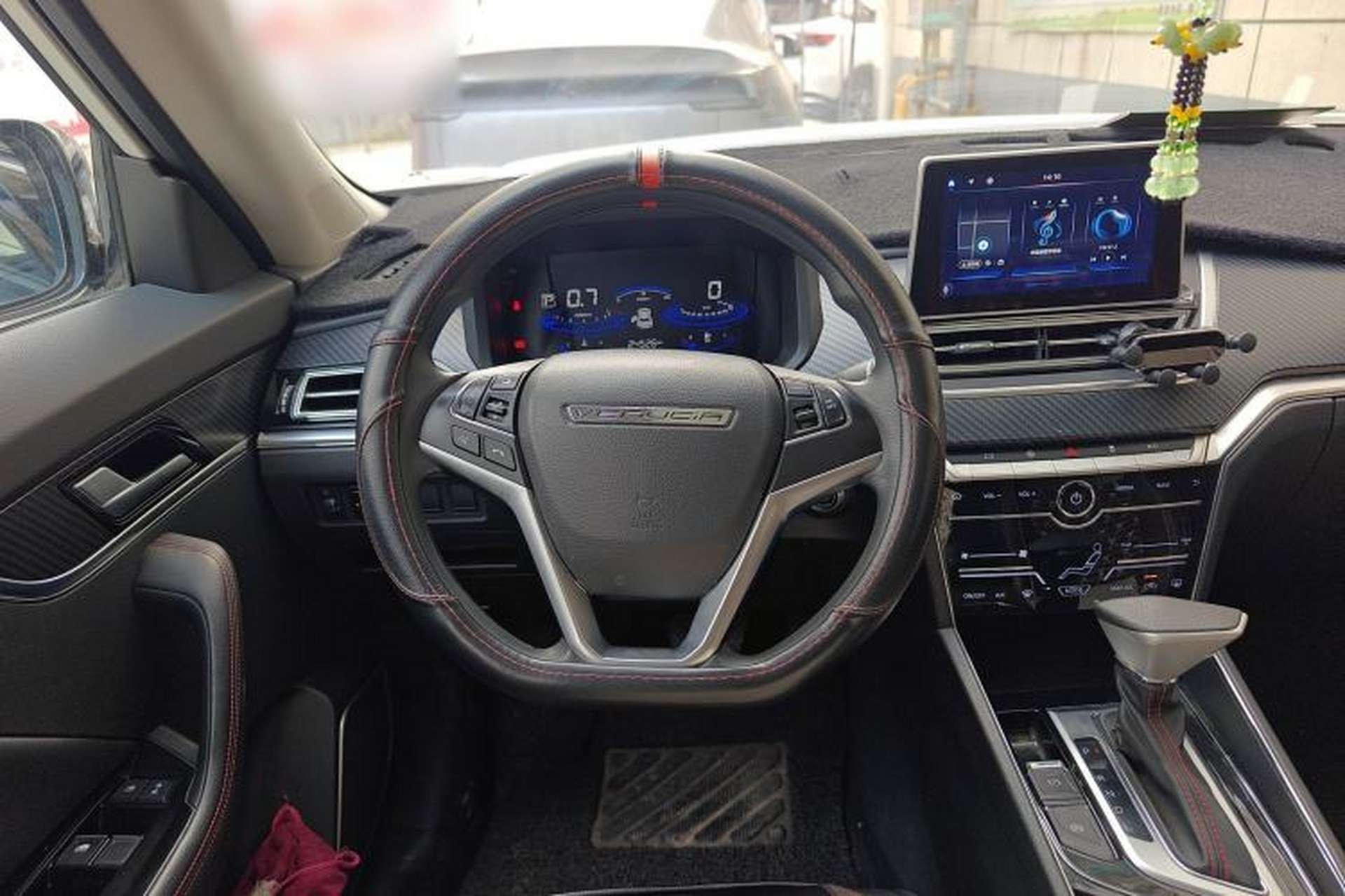 Used Venucia T60 2020 1.6L CVT Smart Drive Version China VI Standard Steering Wheel