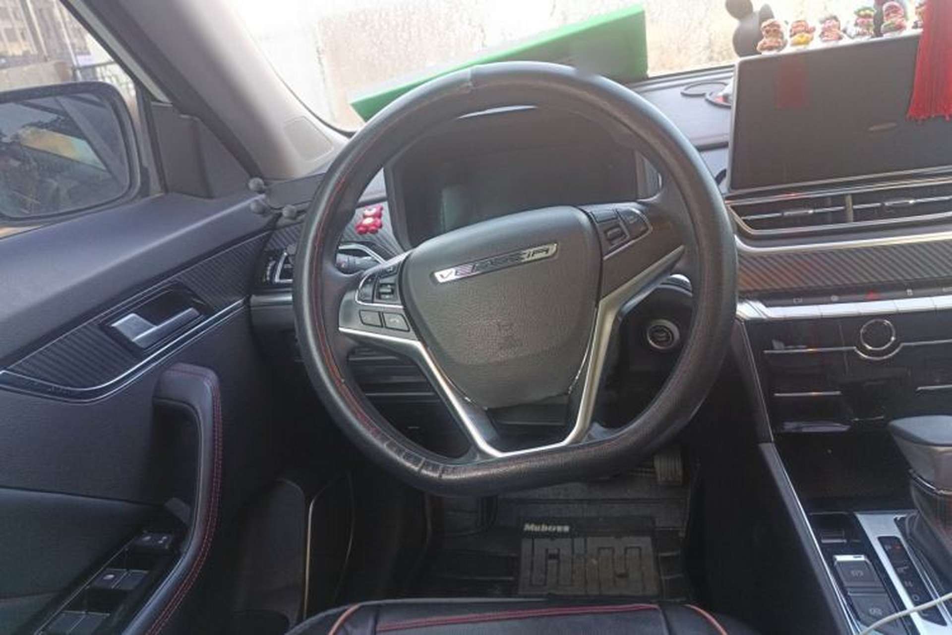 Used Venucia T60 2020 1.6L CVT Smart Drive Version China VI Standard Steering Wheel