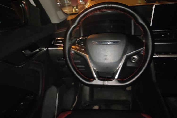 Used Venucia T60 2020 1.6L Manual Smart Vision Version China VI Standard Steering Wheel