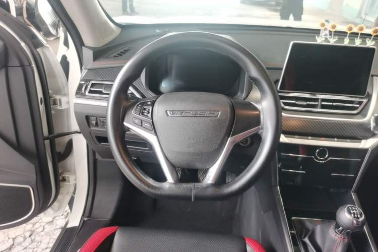 Used Venucia T60 2020 1.6L Manual Smart Vision Version China VI Standard Steering Wheel