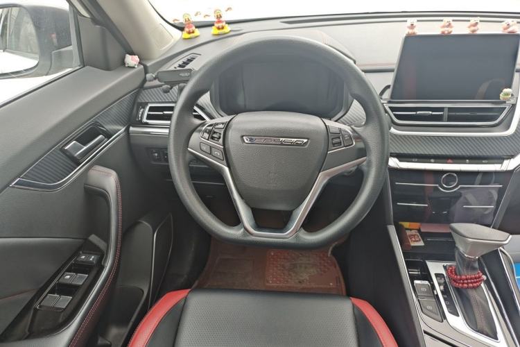 Used Venucia T60 2020 1.6L CVT Smart Drive Version China VI Standard Steering Wheel