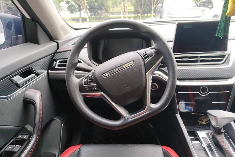 Used Venucia T60 2020 1.6L CVT Smart Drive Version China VI Standard Steering Wheel