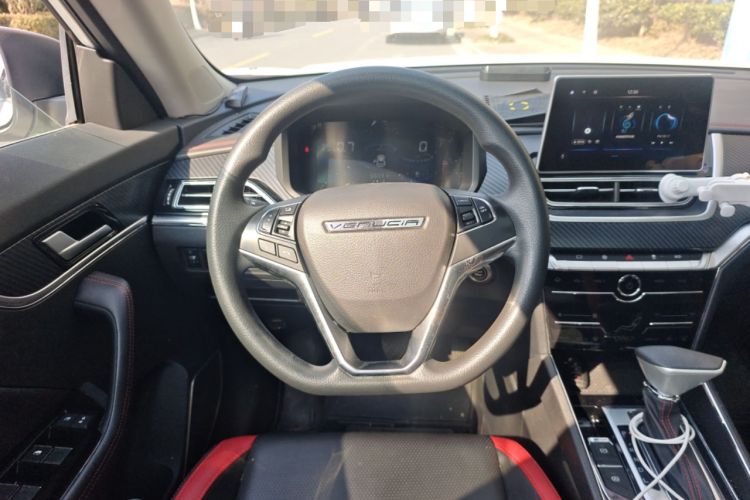 Used Venucia T60 2020 1.6L CVT Smart Drive Version China VI Standard Steering Wheel