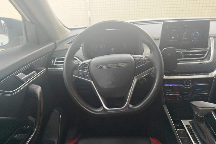 Used Venucia T60 2020 1.6L CVT Smart Drive Version China VI Standard Steering Wheel