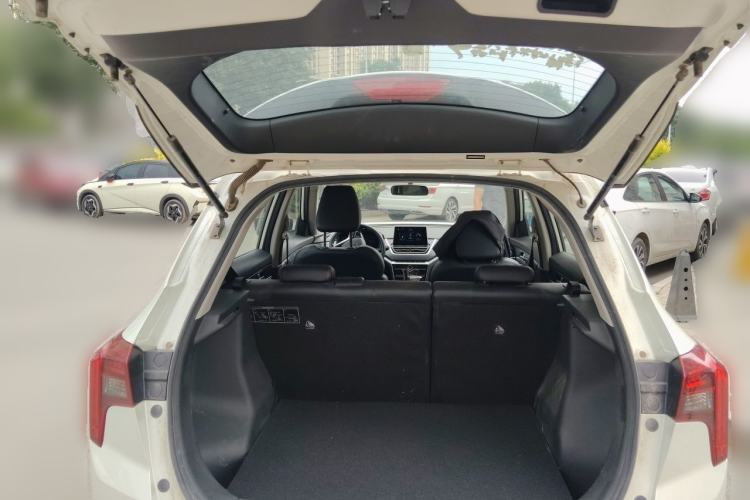 Used Venucia T60 2020 1.6L CVT Smart Drive Version China V Standard Trunk
