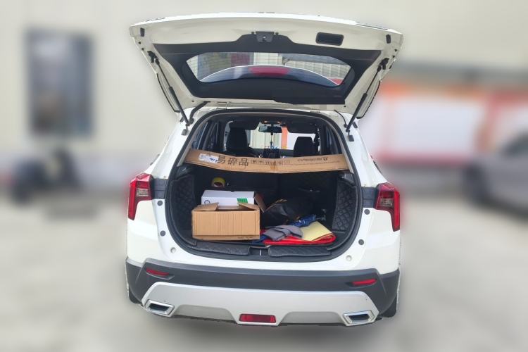 Used Venucia T60 2020 1.6L CVT Smart Drive Version China VI Standard Trunk