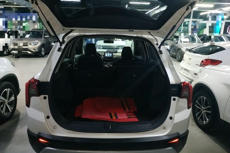 Used Venucia T60 2020 1.6L CVT Smart Drive Version China VI Standard Trunk