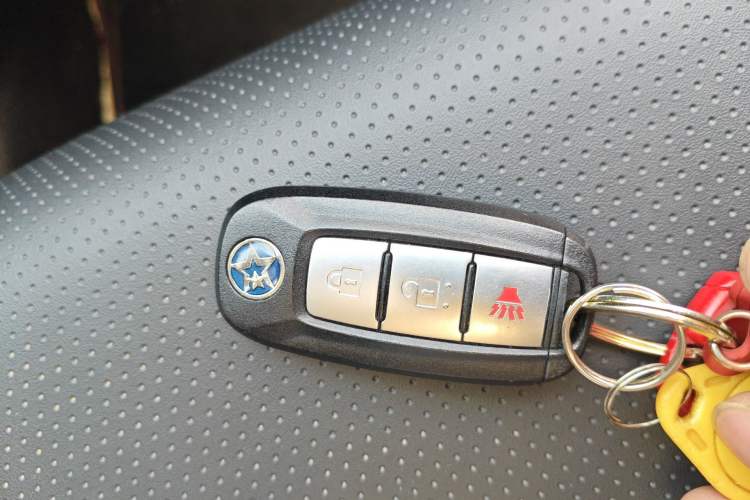 Used Venucia T60 2020 1.6L CVT Smart Drive Version China VI Standard Vehicle Key