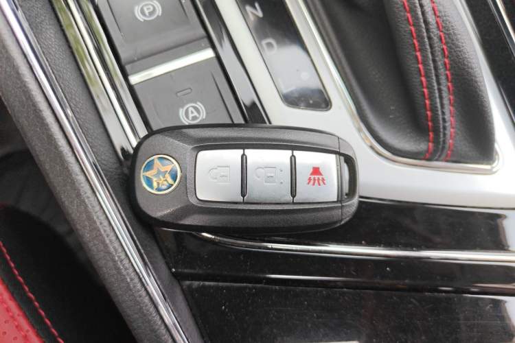 Used Venucia T60 2020 1.6L CVT Smart Drive Version China VI Standard Vehicle Key