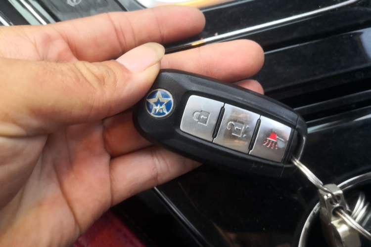 Used Venucia T60 2020 1.6L CVT Smart Drive Version China VI Standard Vehicle Key