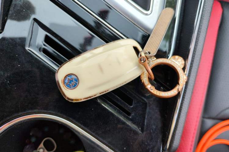 Used Venucia T60 2020 1.6L CVT Smart Drive Version China VI Standard Vehicle Key