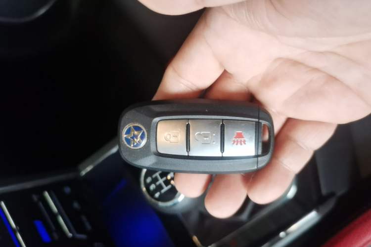 Used Venucia T60 2020 1.6L Manual Smart Vision Version China VI Standard Vehicle Key
