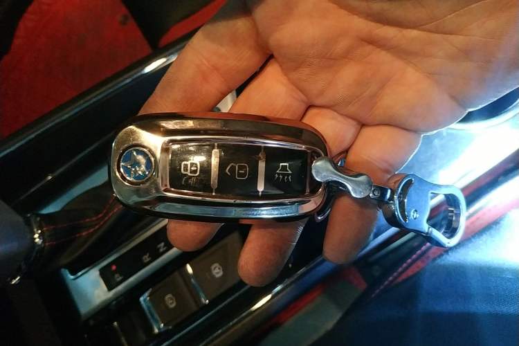 Used Venucia T60 2020 1.6L CVT Smart Drive Version China VI Standard Vehicle Key