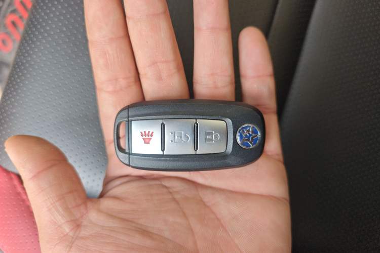 Used Venucia T60 2020 1.6L CVT Smart Drive Version China VI Standard Vehicle Key