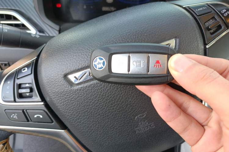 Used Venucia T60 2020 1.6L CVT Smart Drive Version China VI Standard Vehicle Key