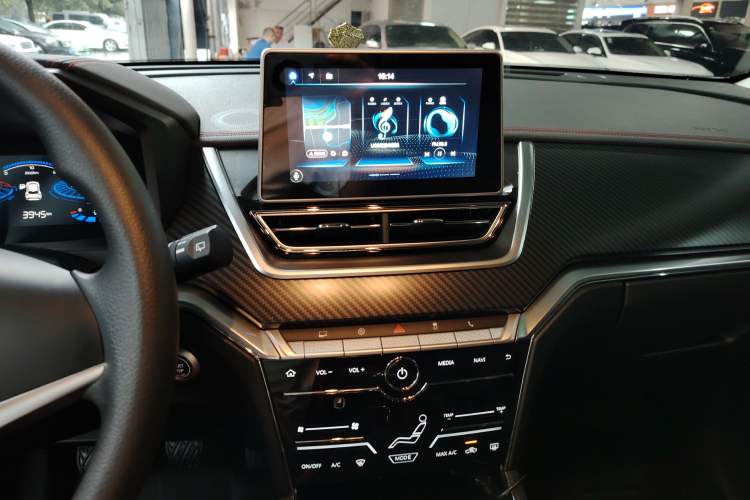 Used Venucia T60 2022 1.6L Manual Smart Vision Version Audio And AC Panel