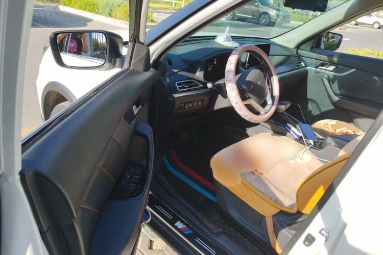 Used Venucia T60 2022 1.6L CVT Smart Drive Version Driver Seat
