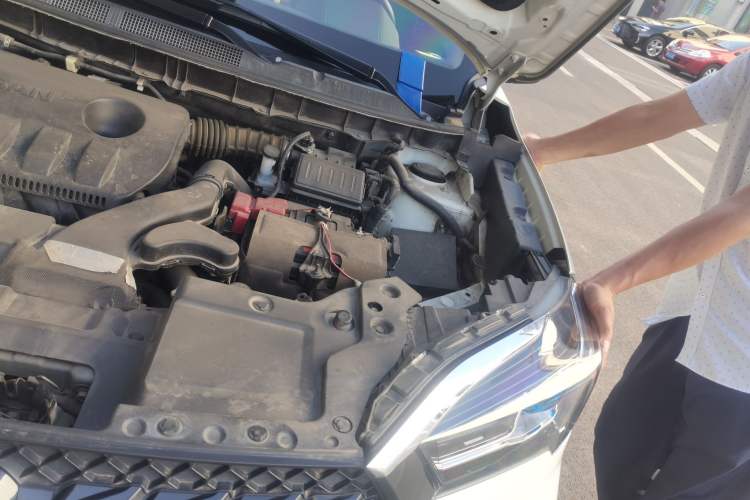Used Venucia T60 2022 1.6L CVT Smart Drive Version Engine Bay Left
