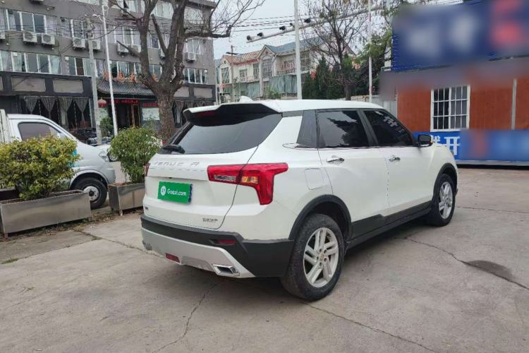 Used Venucia T60 2022 1.6L Manual Smart Vision Version Exterior 4