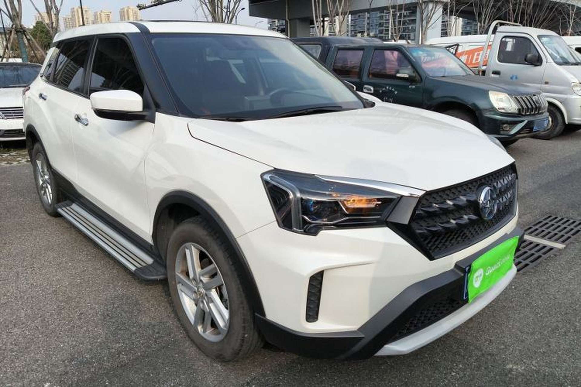 Used Venucia T60 2022 1.6L CVT Smart Drive Version Front Right 45 Deg