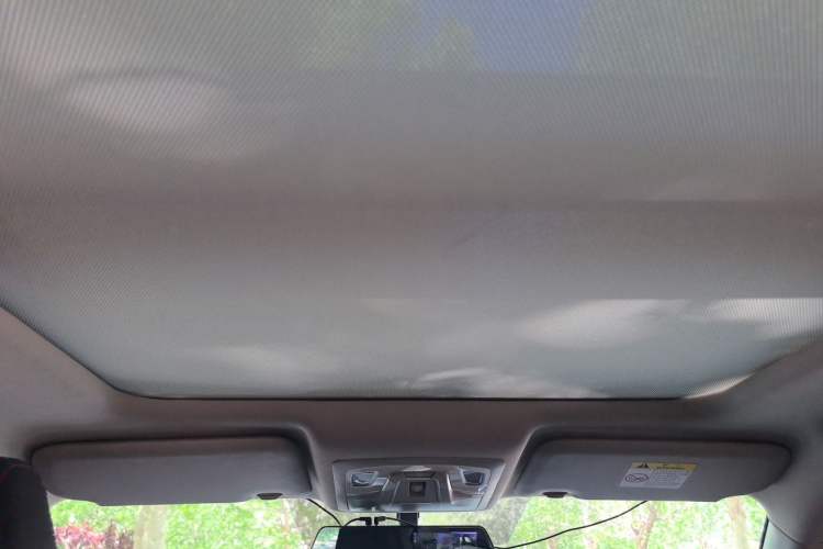 Used Venucia T60 2022 1.6L Manual Smart Vision Version Headliner