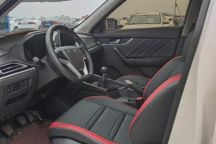Used Venucia T60 2022 1.6L Manual Smart Vision Version Interior 1