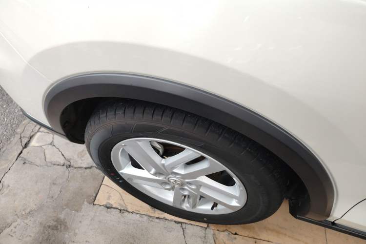 Used Venucia T60 2022 1.6L Manual Smart Vision Version Left Front Wheel Hub