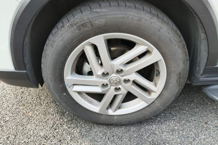 Used Venucia T60 2022 1.6L CVT Smart Drive Version Left Front Wheel Hub