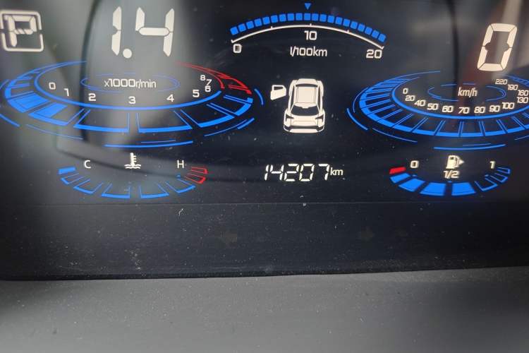 Used Venucia T60 2022 1.6L CVT Smart Drive Version Odometer Close Up