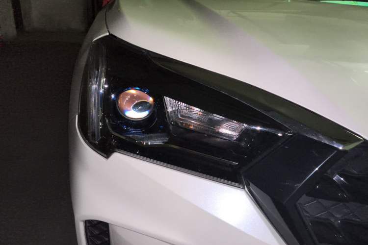 Used Venucia T60 2022 1.6L CVT Smart Enjoyment Version Right Front Headlight