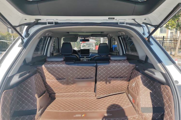 Used Venucia T60 2022 1.6L CVT Smart Drive Version Trunk