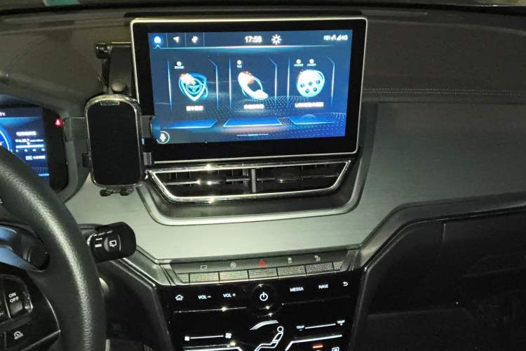 Used Venucia T60EV 2023 Comfort Edition Audio And AC Panel