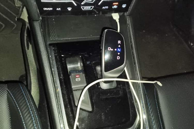Used Venucia T60EV 2023 Comfort Edition Gear Lever