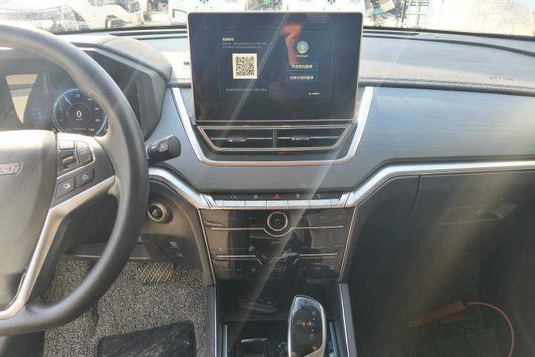 Used Venucia T60EV 2020 AI Enjoyment Model Audio And AC Panel