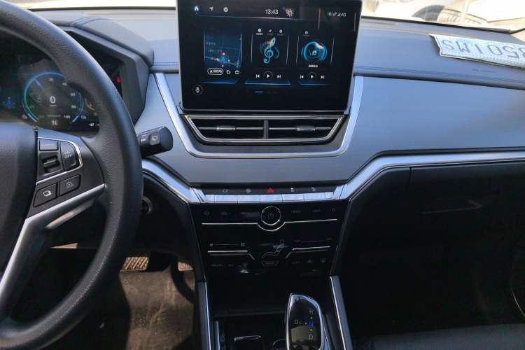 Used Venucia T60EV 2020 AI Enjoyment Model Audio And AC Panel