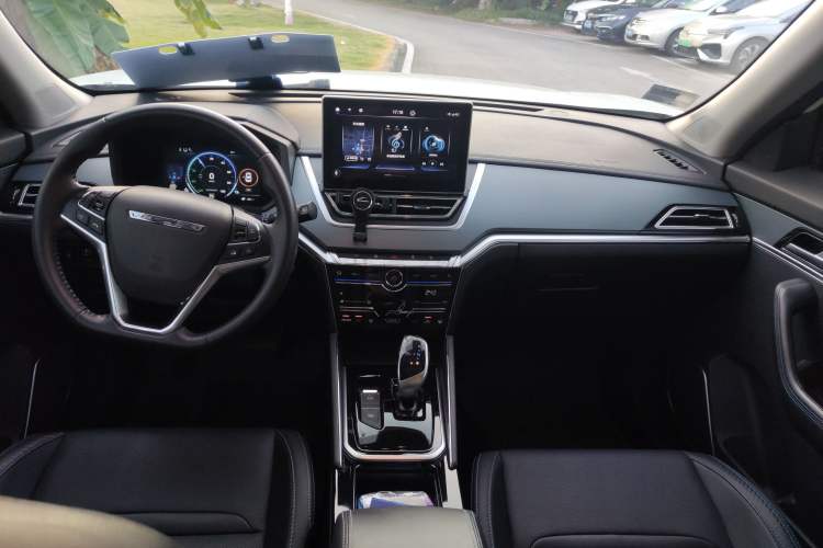 Used Venucia T60EV 2020 AI Flagship Model Center Console