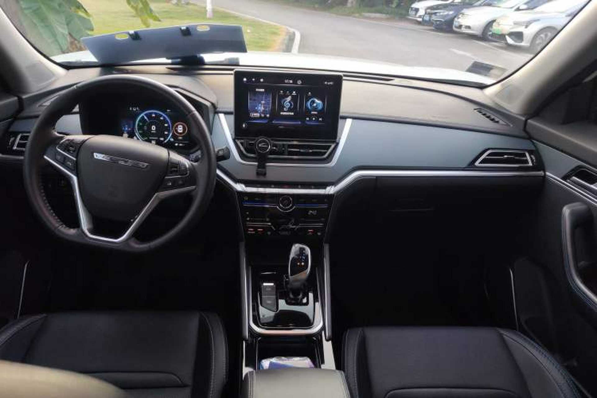 Used Venucia T60EV 2020 AI Flagship Model Center Console