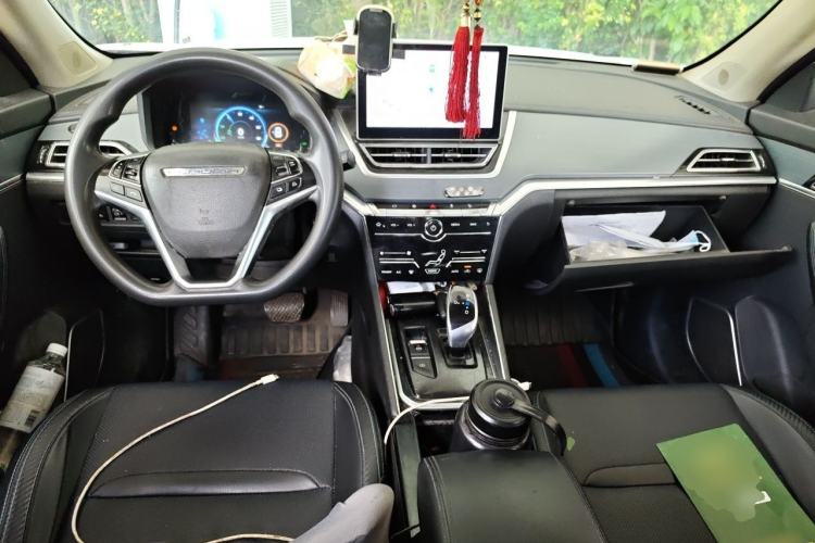 Used Venucia T60EV 2020 AI Enjoyment Model Center Console