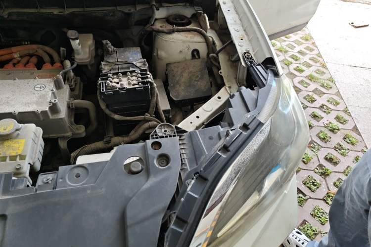 Used Venucia T60EV 2020 AI Enjoyment Model Engine Bay Left
