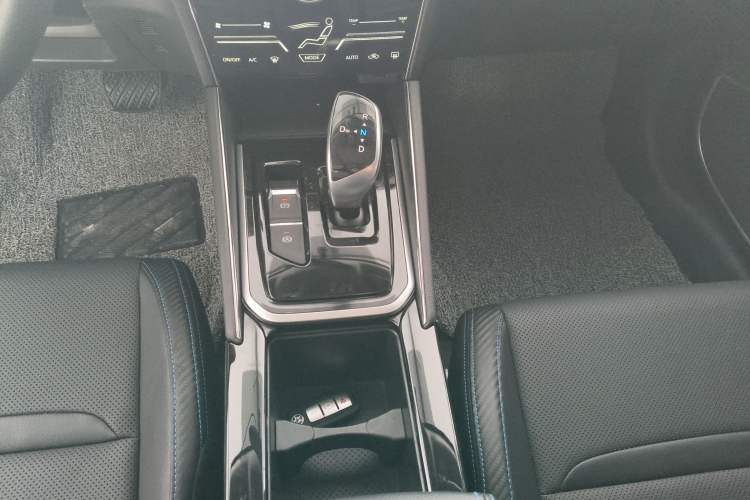 Used Venucia T60EV 2020 AI Enjoyment Model Gear Lever