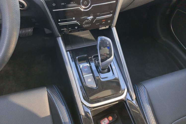 Used Venucia T60EV 2020 AI Enjoyment Model Gear Lever