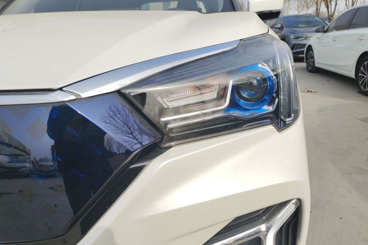 Used Venucia T60EV 2020 AI Fashion Model Left Front Headlight