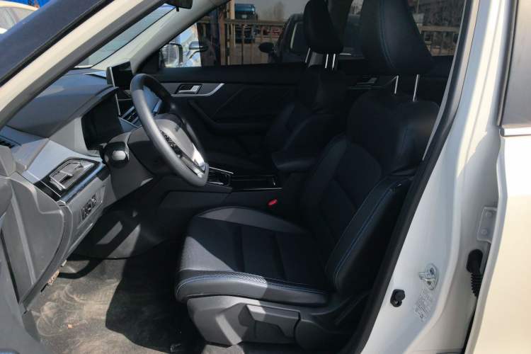 Used Venucia T60EV 2020 AI Enjoyment Model Left Front Seat