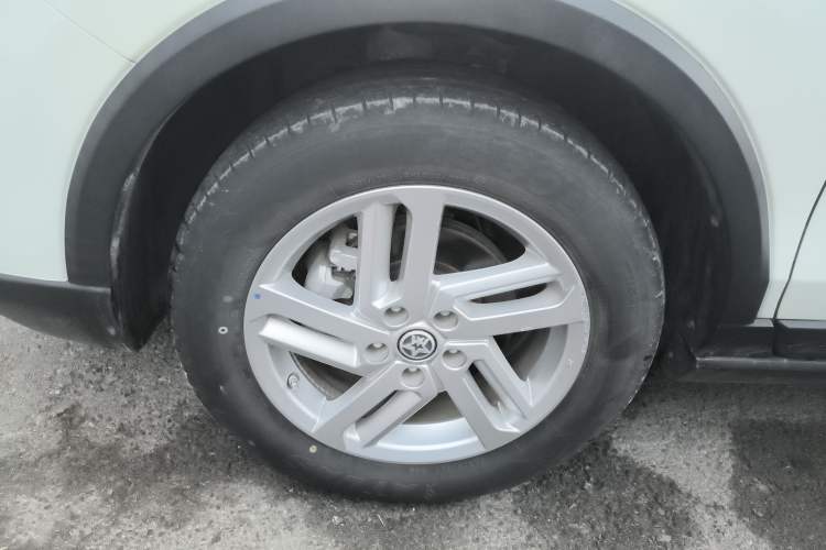 Used Venucia T60EV 2020 AI Enjoyment Model Left Front Wheel Hub