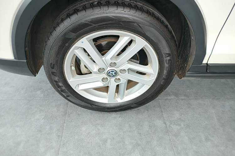 Used Venucia T60EV 2020 AI Enjoyment Model Left Front Wheel Hub