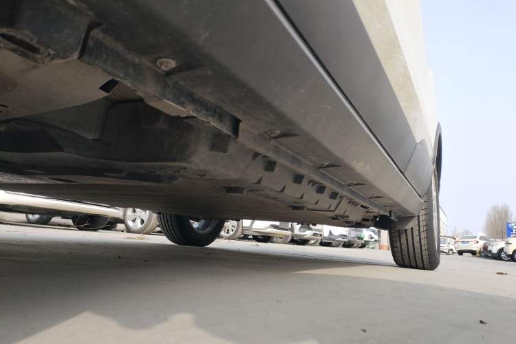 Used Venucia T60EV 2020 AI Enjoyment Model Left Side Sill
