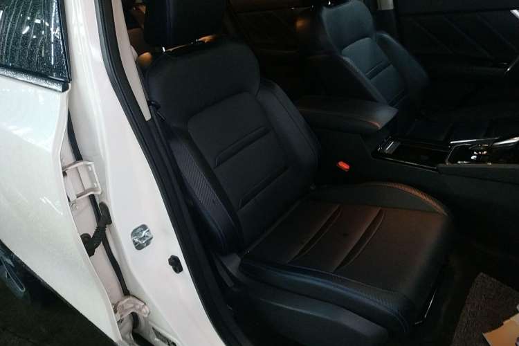 Used Venucia T60EV 2020 AI Flagship Model Right Front Seat