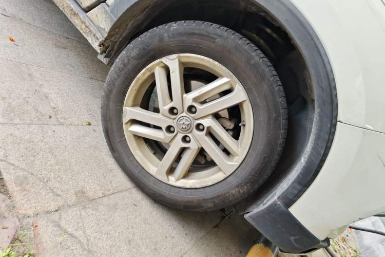 Used Venucia T60EV 2020 AI Enjoyment Model Right Front Wheel Hub